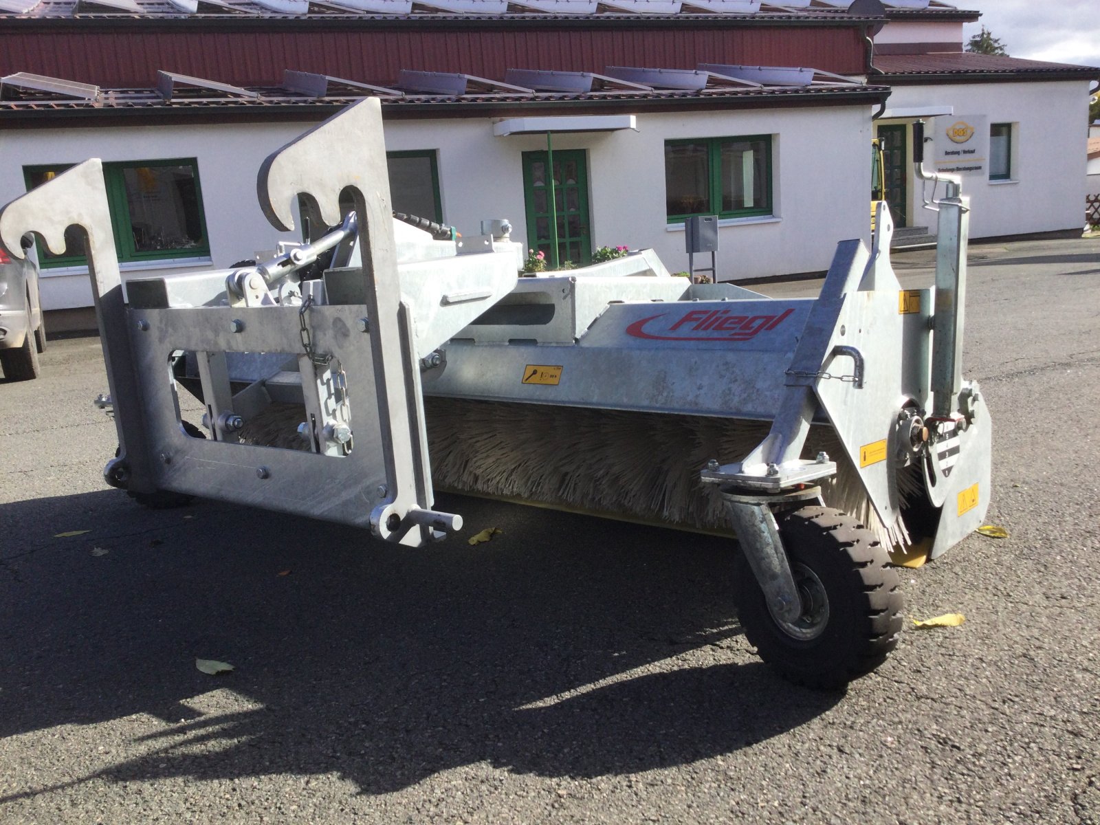 Kehrmaschine del tipo Fliegl Kehrmaschine Typ 600, Gebrauchtmaschine In Döllstädt (Immagine 6)