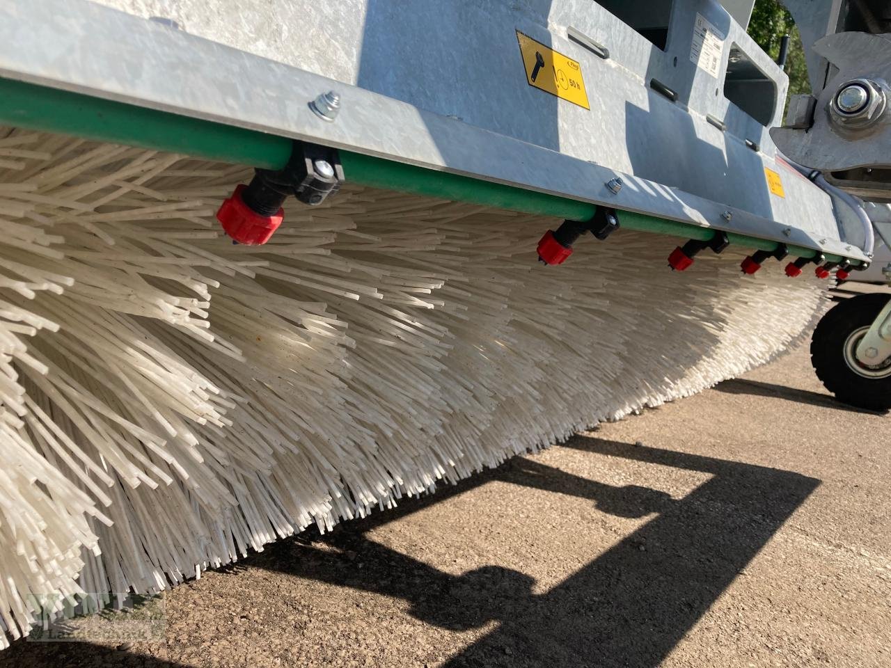 Kehrmaschine van het type Fliegl Kehrmaschine TYP 600, Neumaschine in Friedberg-Derching (Foto 3)