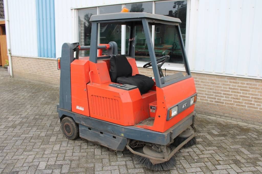 Kehrmaschine van het type Hako 1450E, Gebrauchtmaschine in Rucphen (Foto 4)