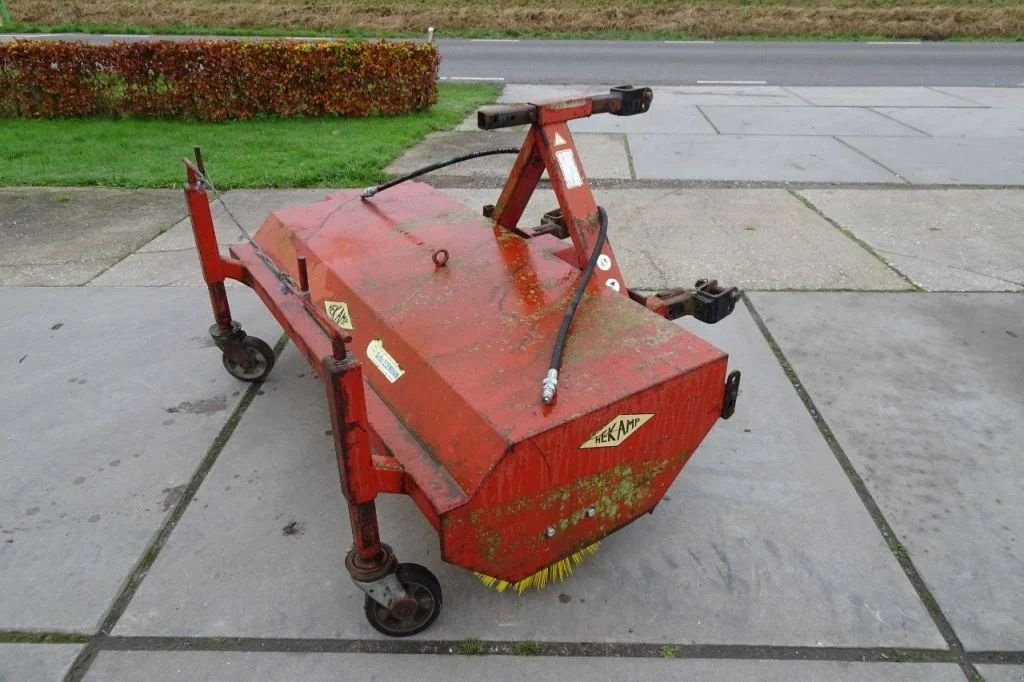 Kehrmaschine du type Hekamp Veegmachine nieuwe borstel, Gebrauchtmaschine en Losdorp (Photo 6)