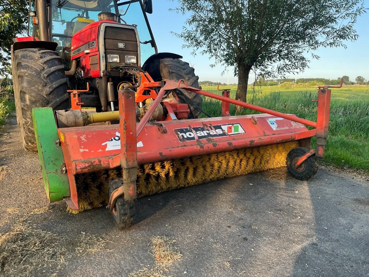 Kehrmaschine des Typs Holaras A-220-V, Gebrauchtmaschine in Zoeterwoude (Bild 7)