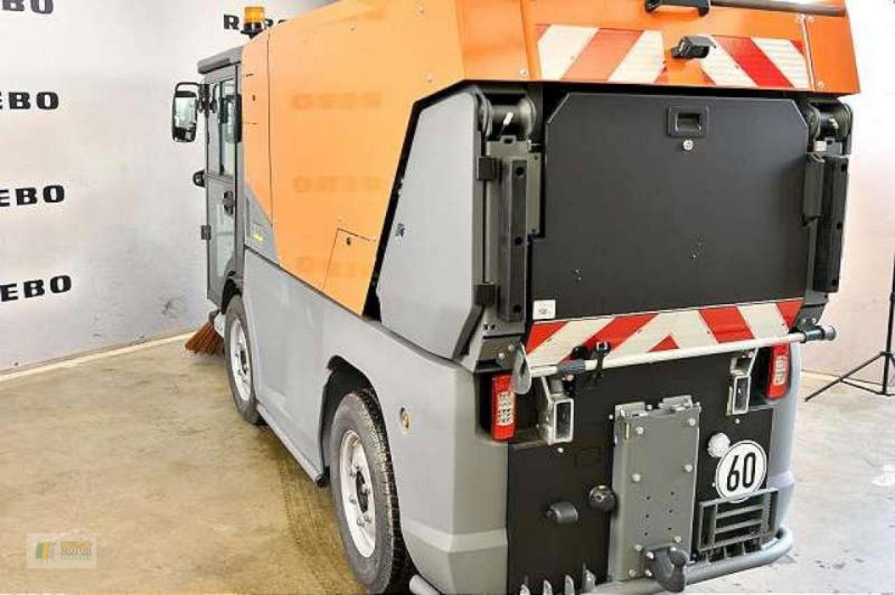 Kehrmaschine van het type Kärcher MC250, Neumaschine in Cloppenburg (Foto 2)