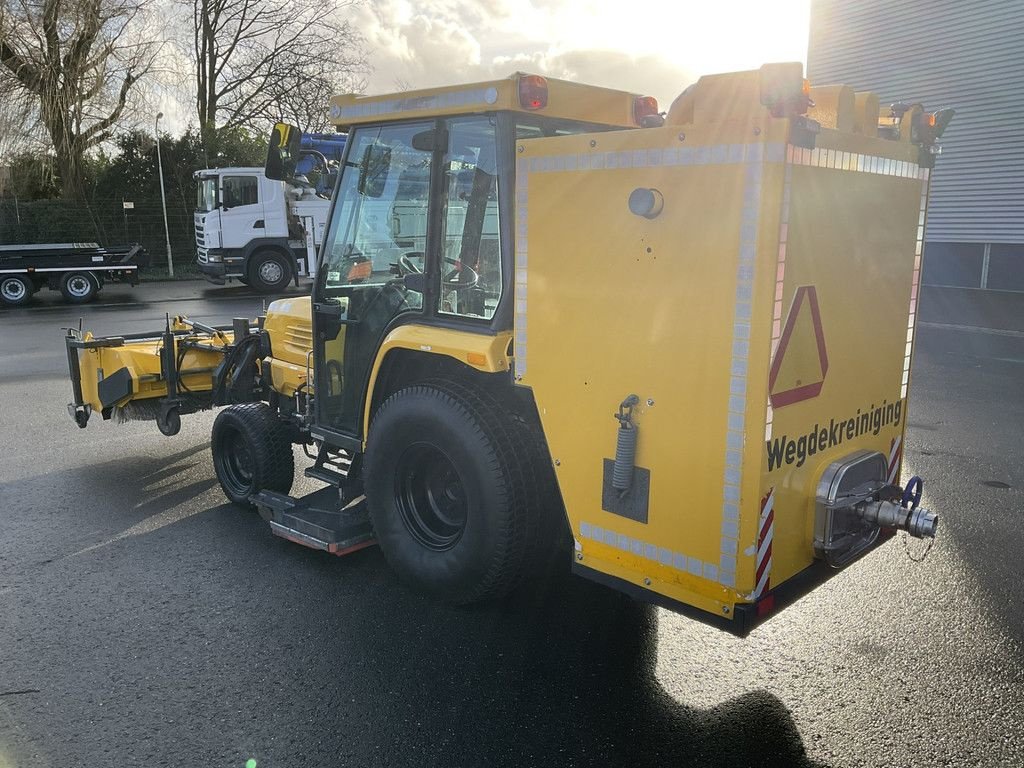 Kehrmaschine typu Kubota STV 40 4WD Wegdekreiniger, Gebrauchtmaschine v ANDELST (Obrázok 7)