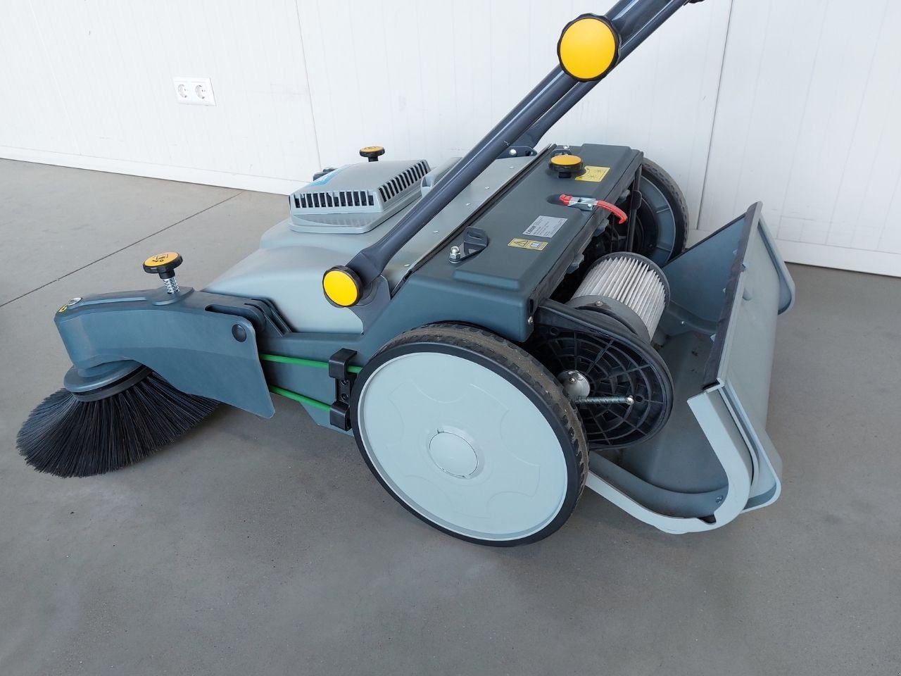 Kehrmaschine typu Meijer V65 Mini Sweeper, Gebrauchtmaschine w Barneveld (Zdjęcie 10)