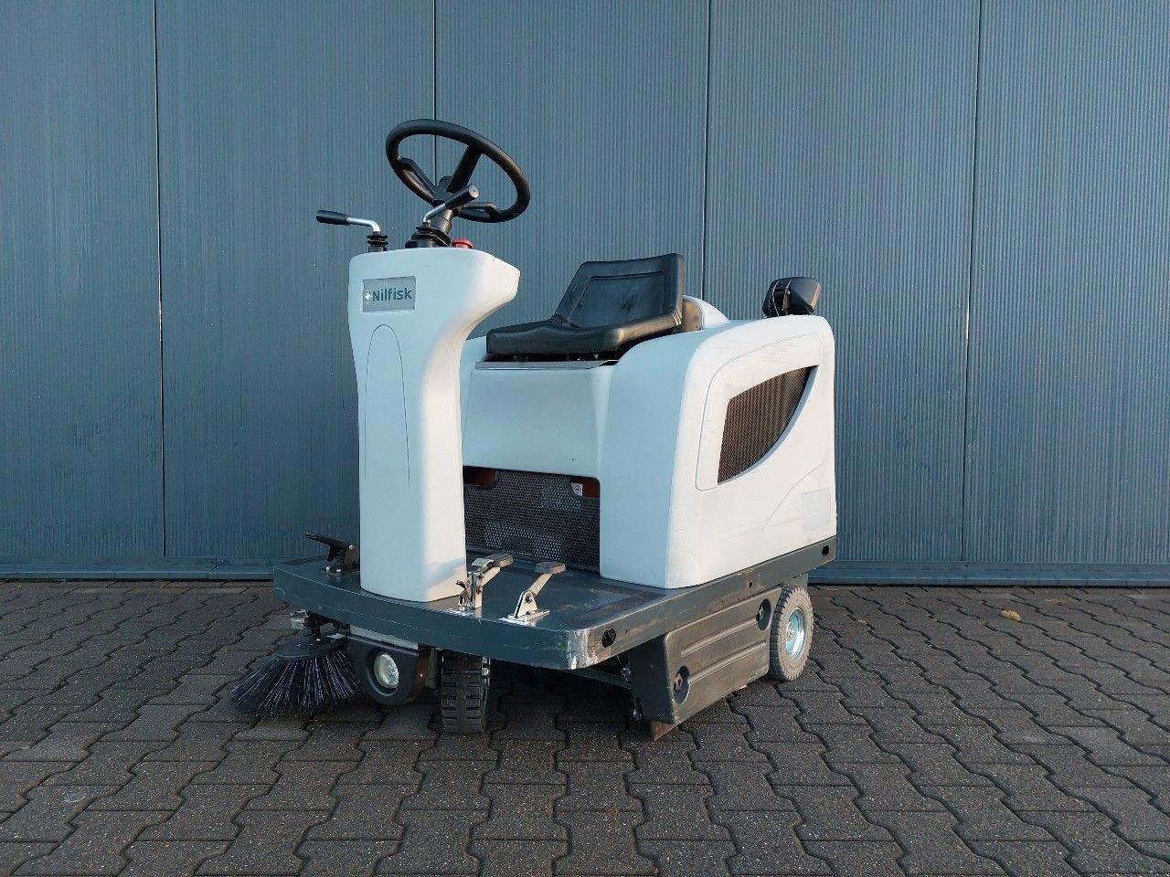 Kehrmaschine del tipo Nilfisk SR1101 B, Gebrauchtmaschine en Barneveld (Imagen 4)