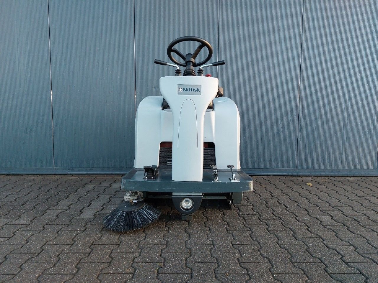 Kehrmaschine des Typs Nilfisk SR1101 B, Gebrauchtmaschine in Barneveld (Bild 5)