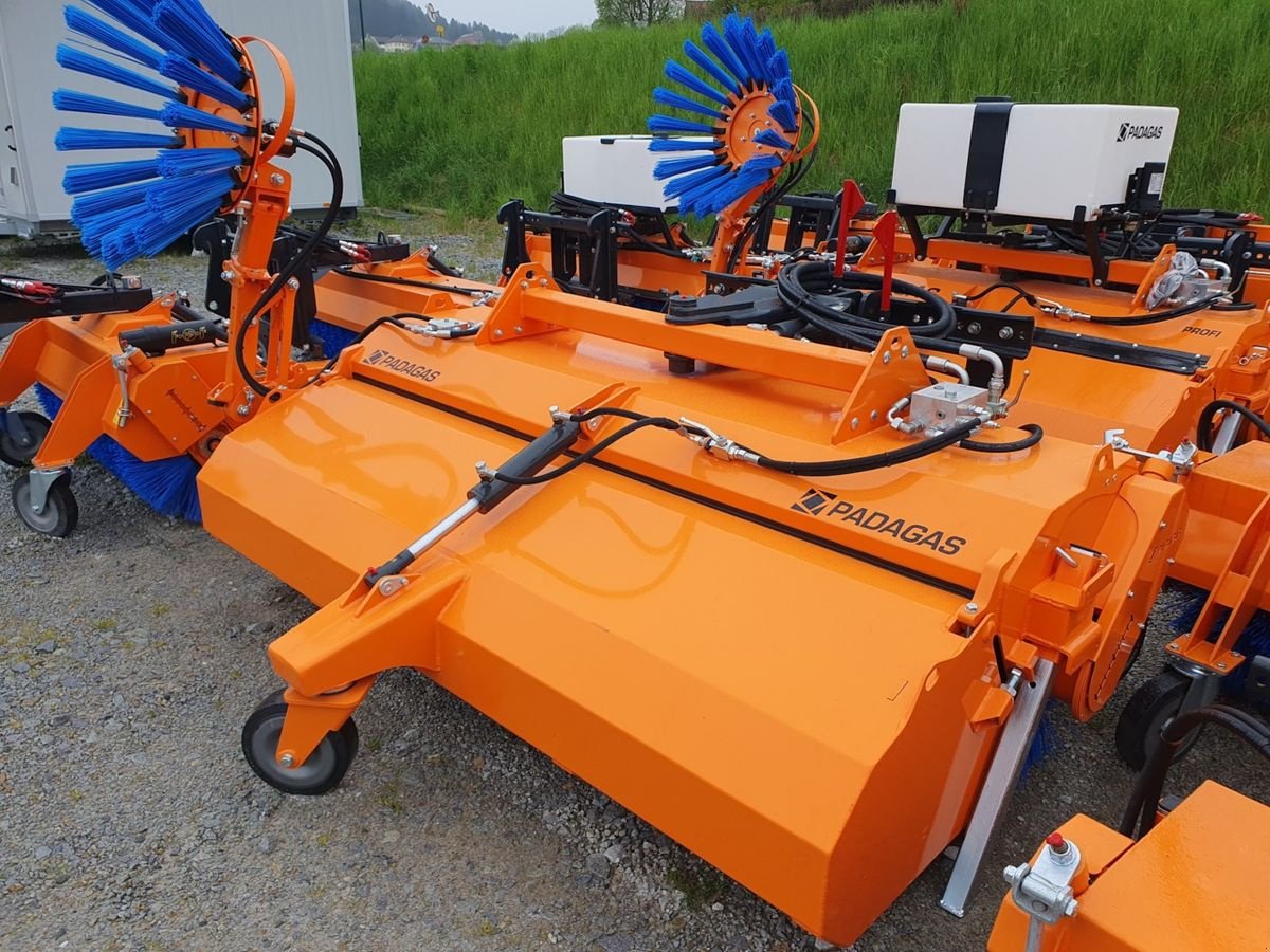 Kehrmaschine of the type Padagas PROFI KEHRMASCHINE Traktor Radlader Bema Adler, Neumaschine in Aigen-Schlägl (Picture 9)