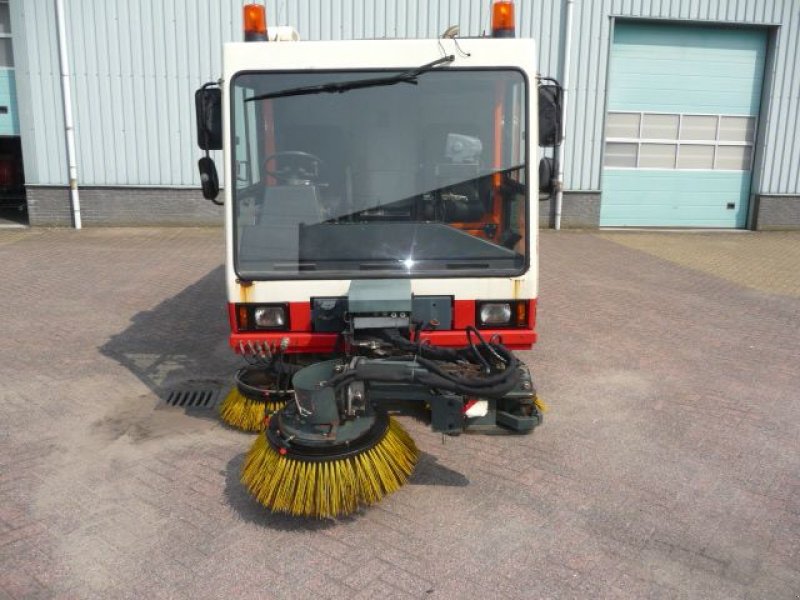 Kehrmaschine des Typs Schmidt veegzuigwagen, Gebrauchtmaschine in Oirschot (Bild 3)