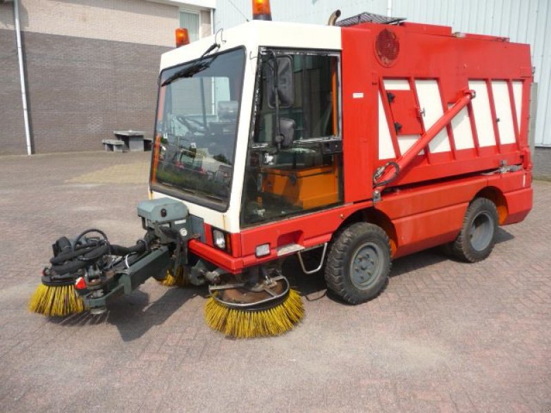 Kehrmaschine типа Schmidt veegzuigwagen, Gebrauchtmaschine в Oirschot