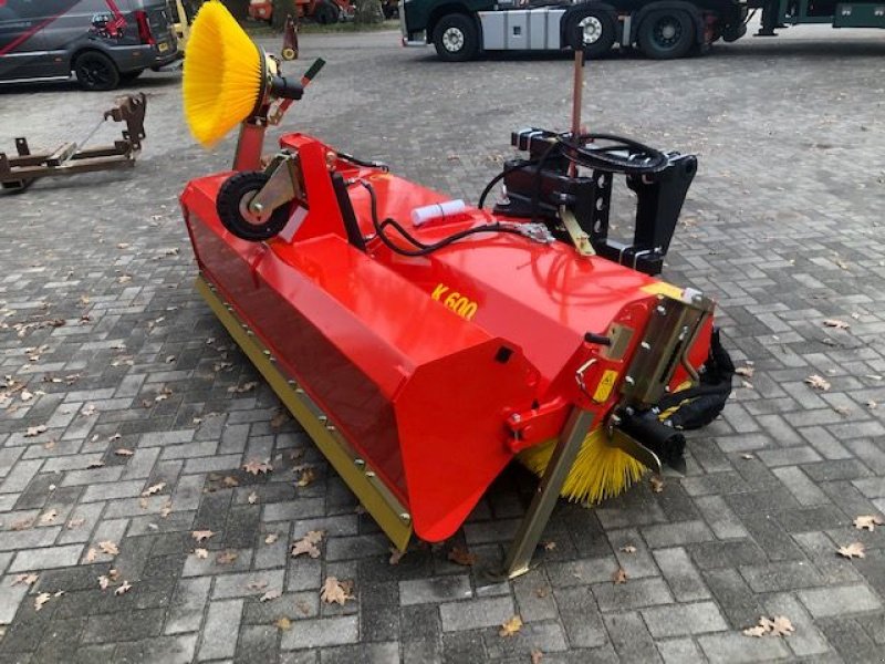 Kehrmaschine van het type Sonstige ADLER K600/240, Gebrauchtmaschine in Lunteren (Foto 5)