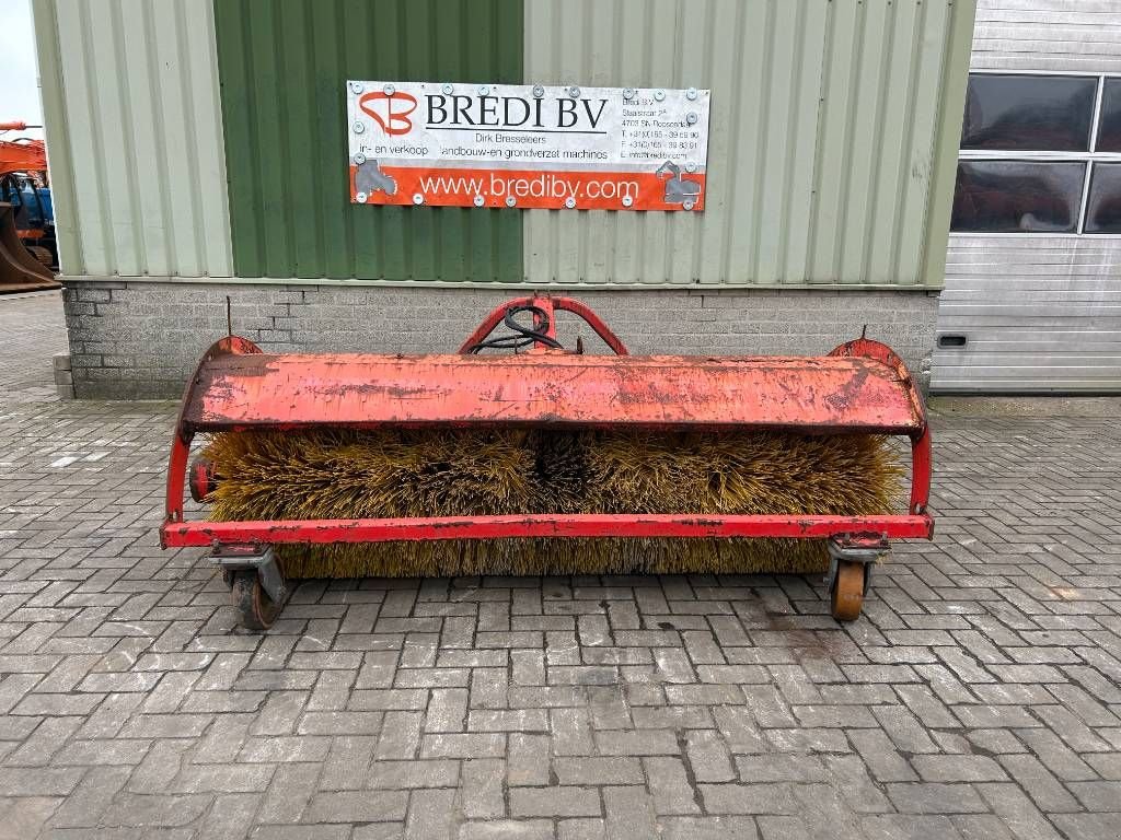 Kehrmaschine van het type Sonstige Italclean Veegmachines, Gebrauchtmaschine in Roosendaal (Foto 1)