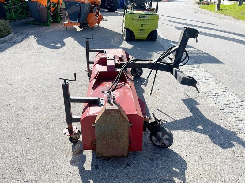 Kehrmaschine van het type Sonstige Kehrmaschine 2,40 m, Gebrauchtmaschine in St. Marienkirchen (Foto 8)