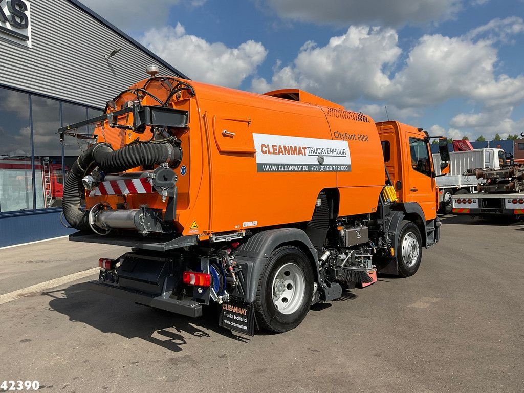 Kehrmaschine van het type Sonstige Mercedes Benz Atego 1321 Bucher Cityfant 6000 Just 49.567 km!, Gebrauchtmaschine in ANDELST (Foto 2)