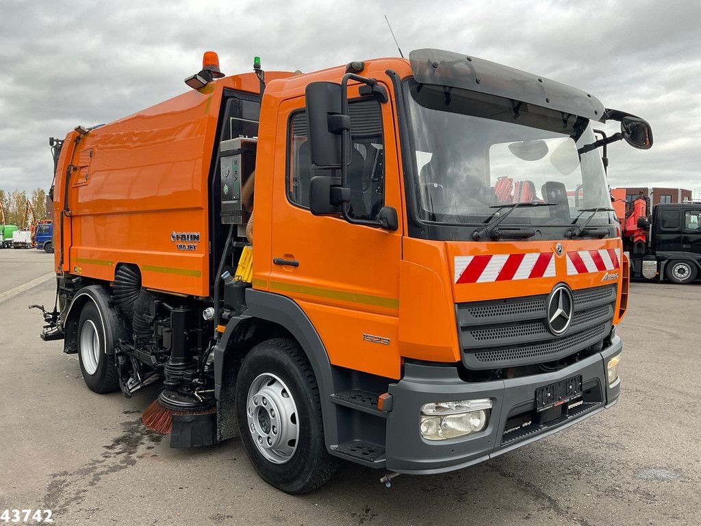 Kehrmaschine van het type Sonstige Mercedes Benz ATEGO 1523 Faun VIAJET 6 R/HS Wegdekreiniger Just 14.776 km!, Gebrauchtmaschine in ANDELST (Foto 9)