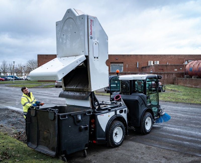 Kehrmaschine del tipo Sonstige MULTIHOG CV 350 Kehrmaschine Geräteträger Winter, Neumaschine In Aigen-Schlägl (Immagine 18)