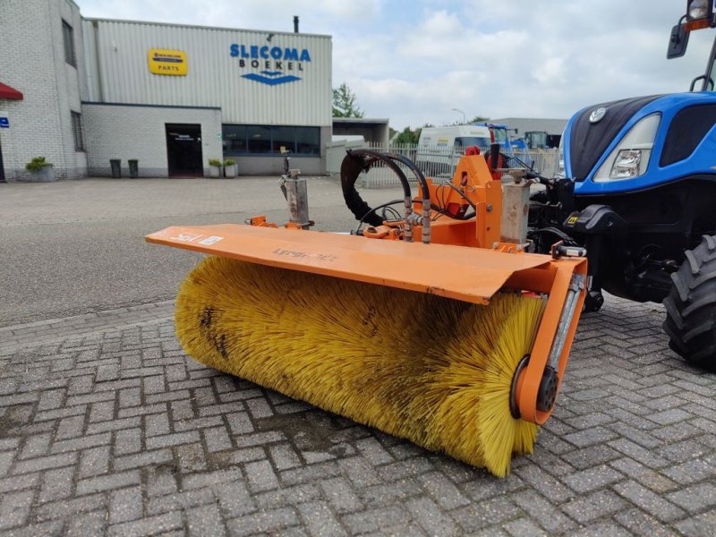 Kehrmaschine typu Sonstige Nesbo HF1600S Veegmachine, Gebrauchtmaschine v BOEKEL (Obrázek 1)