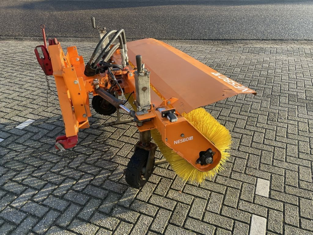 Kehrmaschine of the type Sonstige Nesbo Veegmachine HF1600S, Gebrauchtmaschine in BOEKEL (Picture 5)