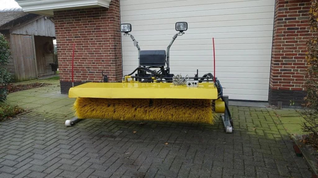 Kehrmaschine del tipo Sonstige Nido Rolbezem 200 cm breed, Gebrauchtmaschine en IJsselmuiden (Imagen 1)