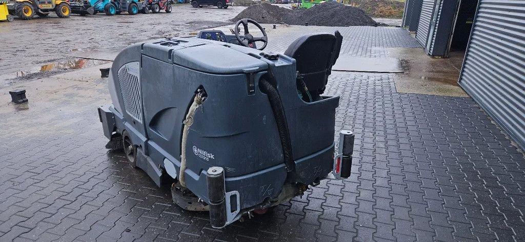 Kehrmaschine typu Sonstige Nilfisk CS7010 veeg schrob machine HYBRID, Gebrauchtmaschine v Scharsterbrug (Obrázek 7)