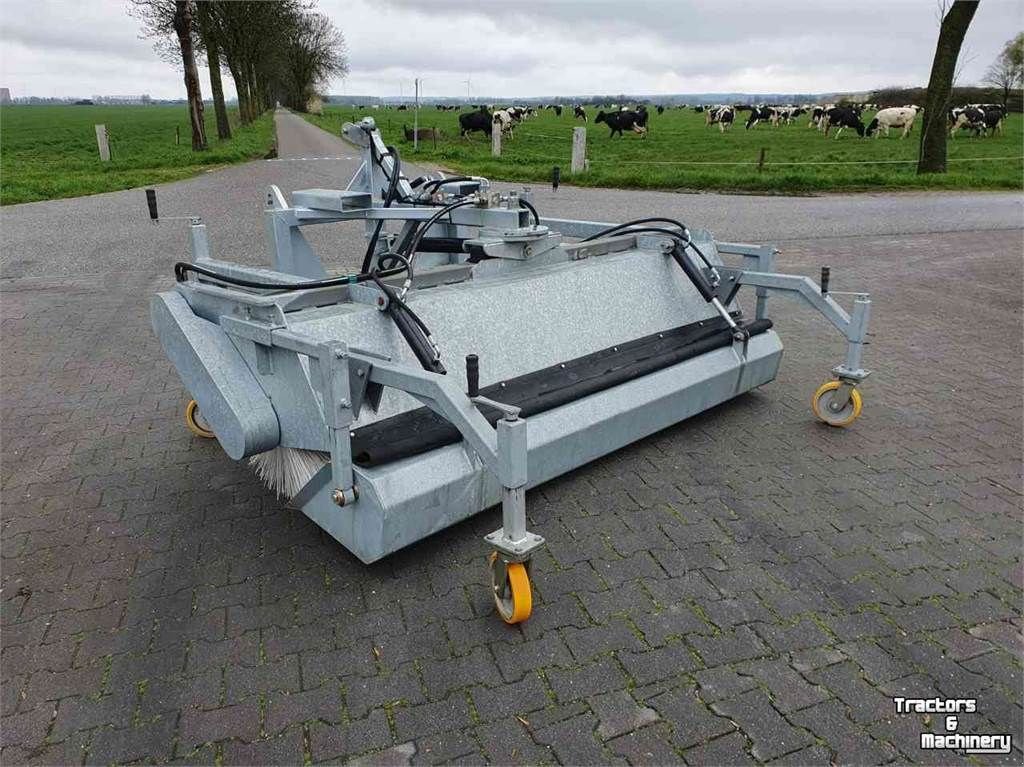 Kehrmaschine typu Sonstige Veegmachine 240 cm, Gebrauchtmaschine v Zevenaar (Obrázek 1)