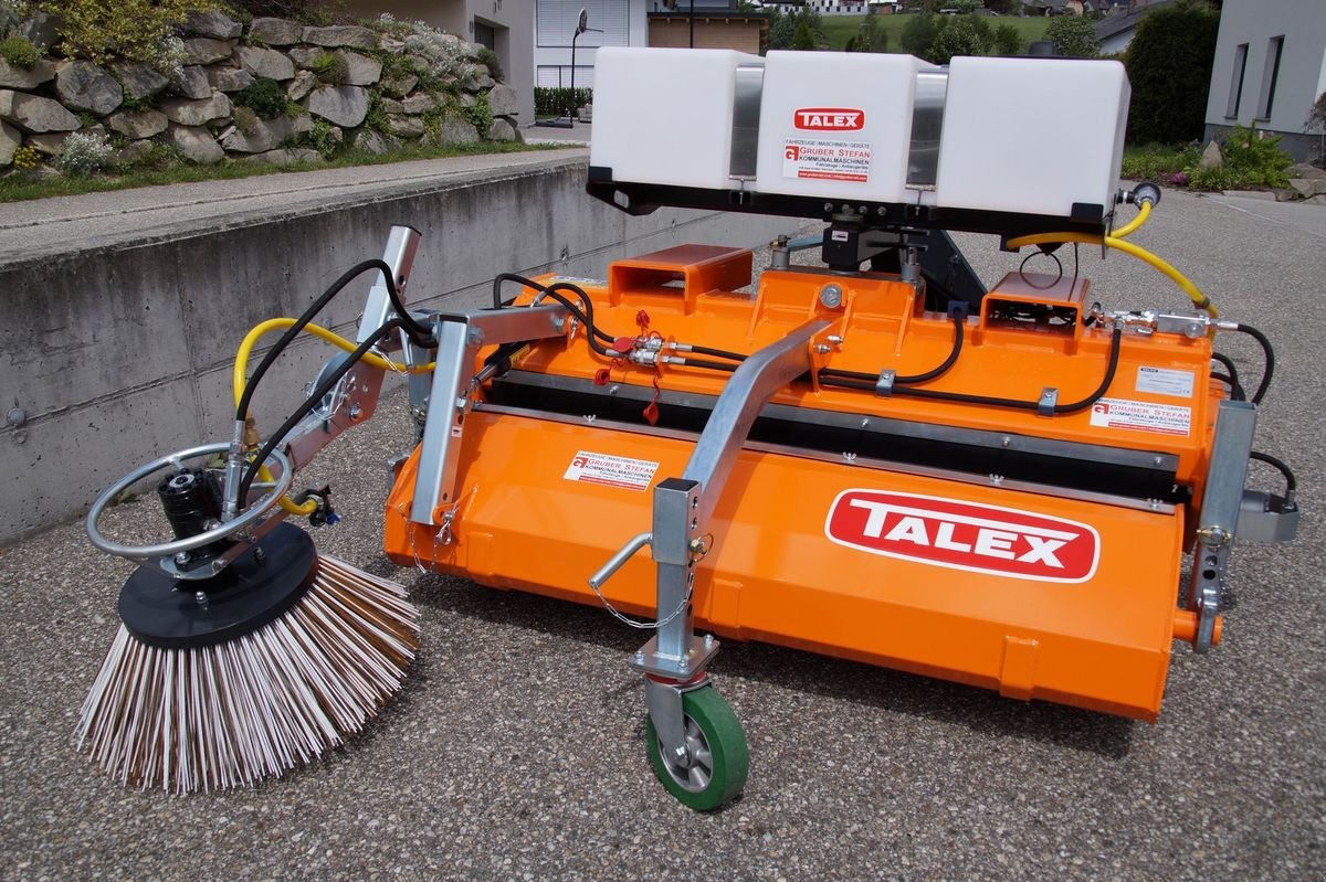 Kehrmaschine of the type Talex KEHRMASCHINE 1800 Traktor Stapler Teleskoplader, Neumaschine in Aigen-Schlägl (Picture 1)