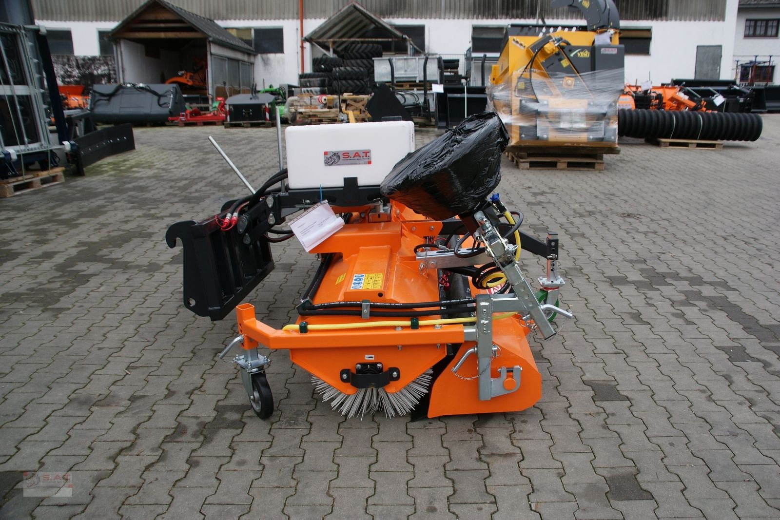 Kehrmaschine des Typs Talex Profikehrmaschinen 1,20m -2,30m, Neumaschine in Eberschwang (Bild 10)