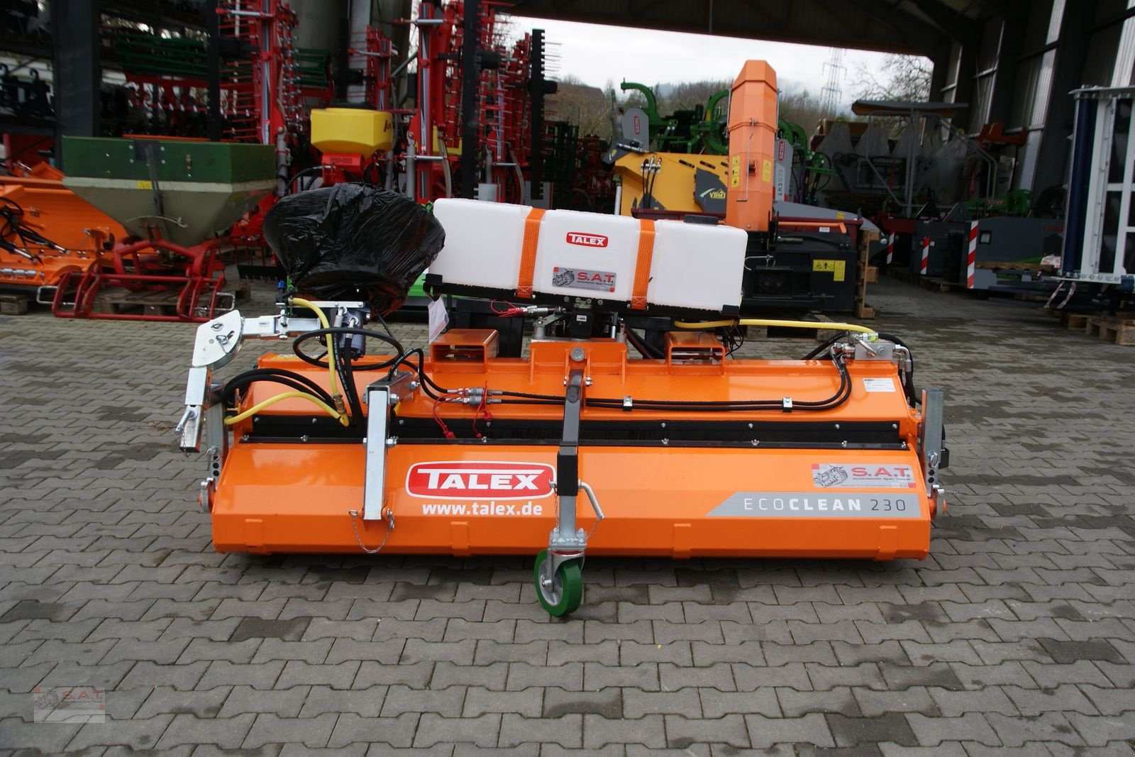 Kehrmaschine des Typs Talex Profikehrmaschinen 1,20m -2,30m, Neumaschine in Eberschwang (Bild 3)