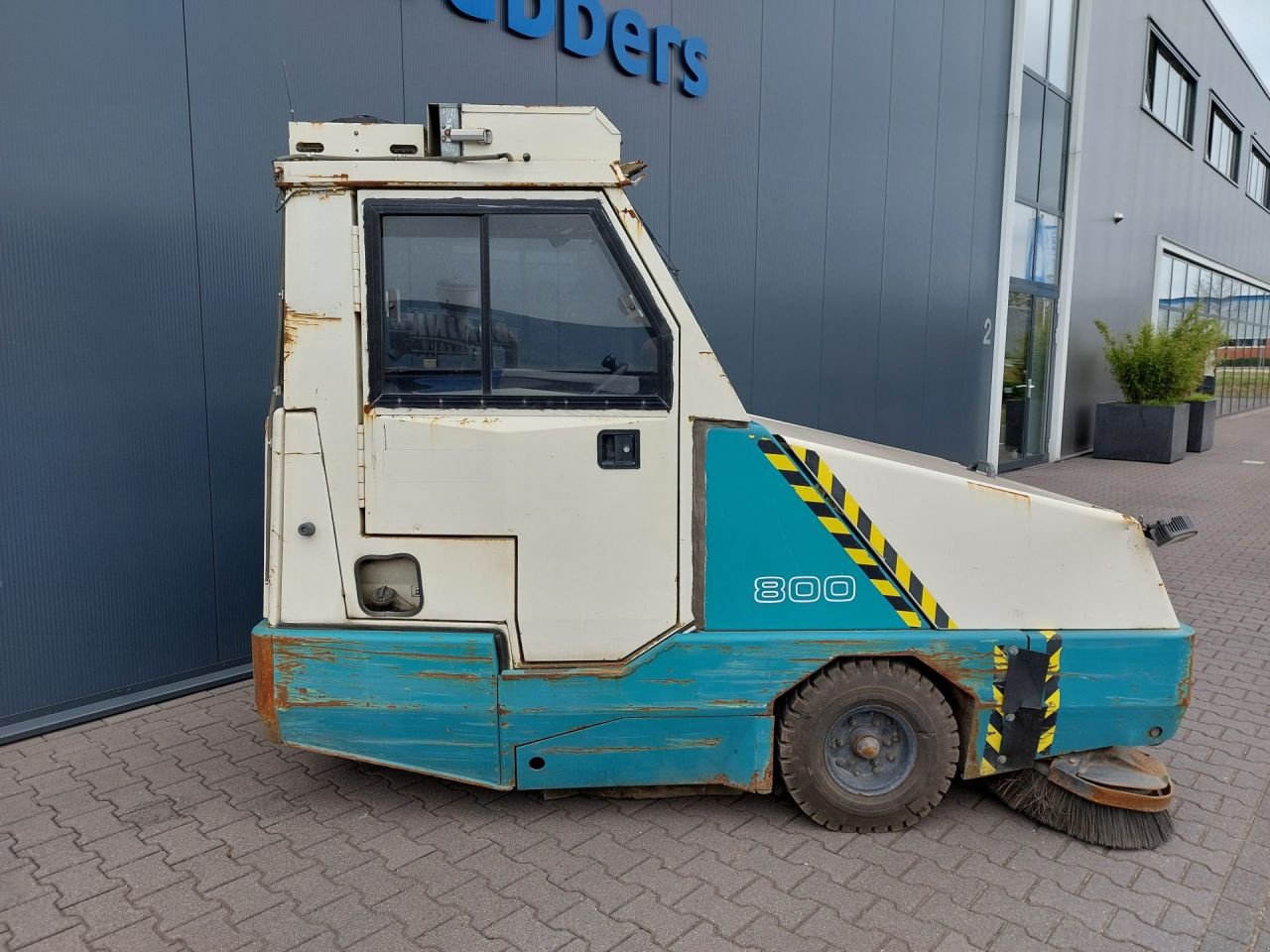 Kehrmaschine van het type Tennant -, Gebrauchtmaschine in Barneveld (Foto 3)