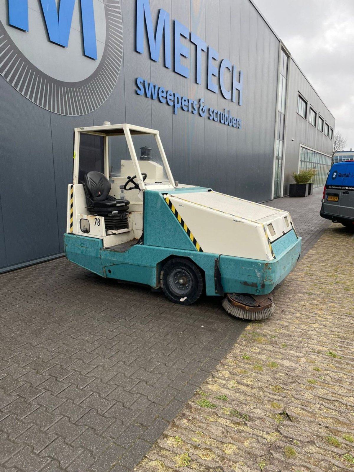 Kehrmaschine van het type Tennant 800, Gebrauchtmaschine in Barneveld (Foto 2)