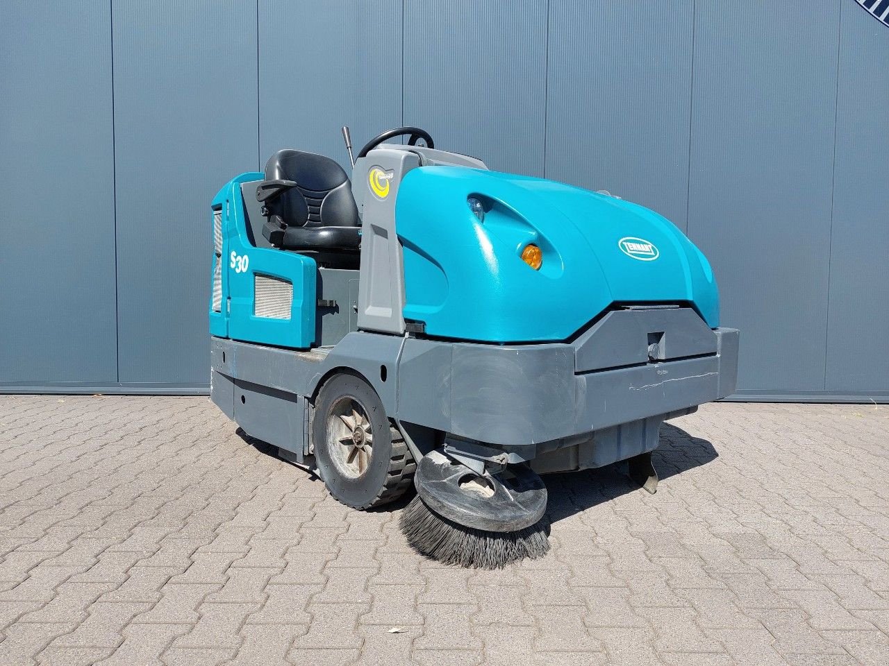 Kehrmaschine от тип Tennant S30 LPG, Gebrauchtmaschine в Barneveld (Снимка 1)