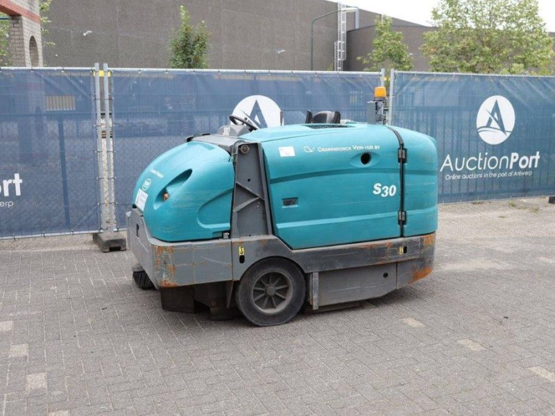 Kehrmaschine tip Tennant S30, Gebrauchtmaschine in Antwerpen (Poză 1)