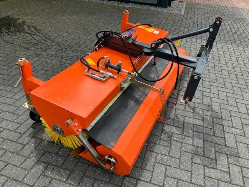 Kehrmaschine del tipo Tuchel veegmachine EKM 230 met opvangbak, Gebrauchtmaschine In Wierden (Immagine 6)