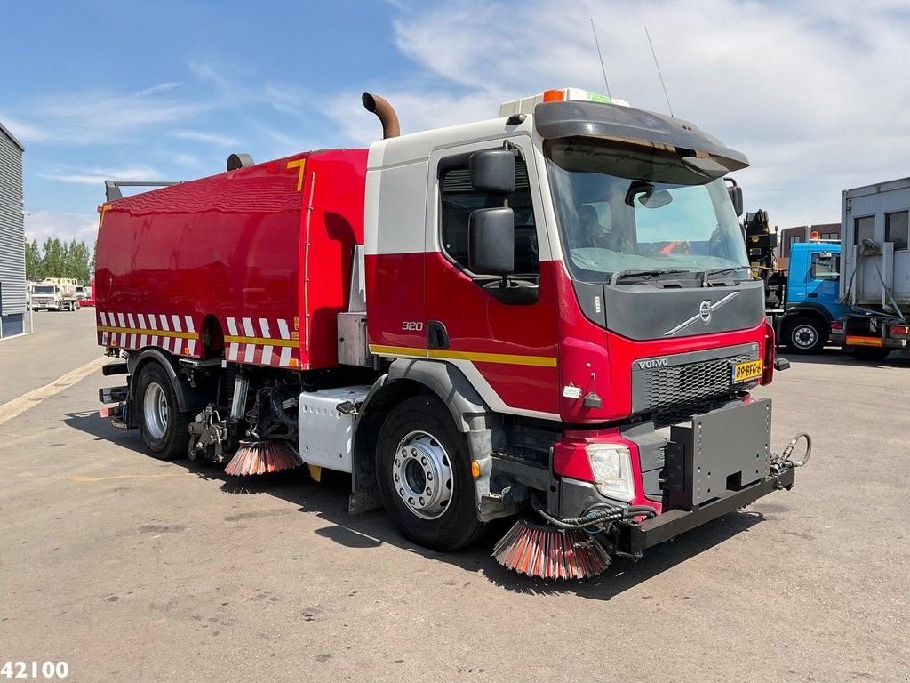 Kehrmaschine van het type Volvo FE 320 Euro 6 Beam S9000 Wegdekreiniger, Gebrauchtmaschine in ANDELST (Foto 7)