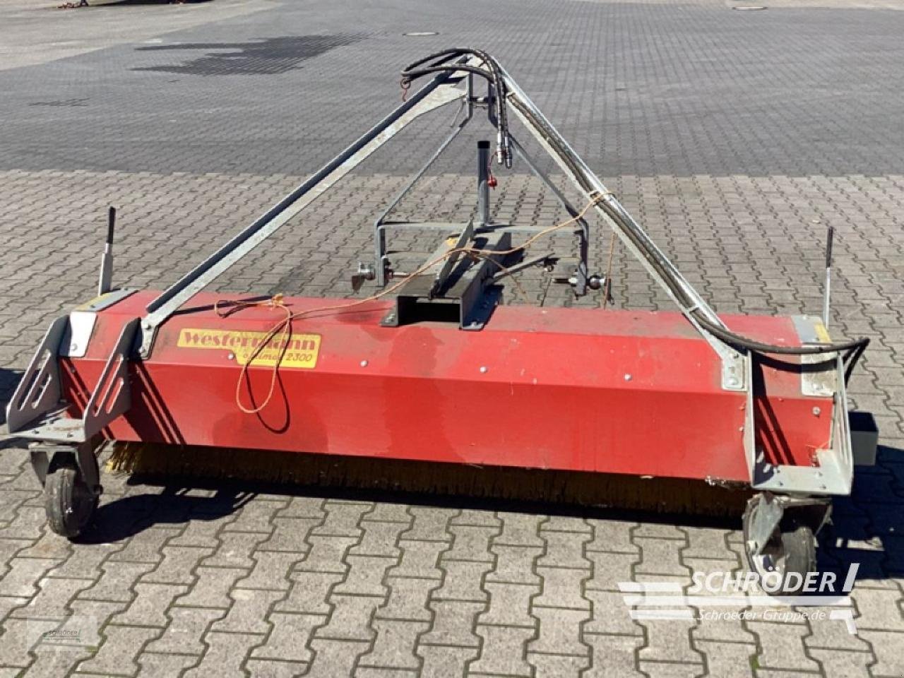 Kehrmaschine des Typs Westermann OPTIMAL 2300, Gebrauchtmaschine in Lastrup (Bild 1)