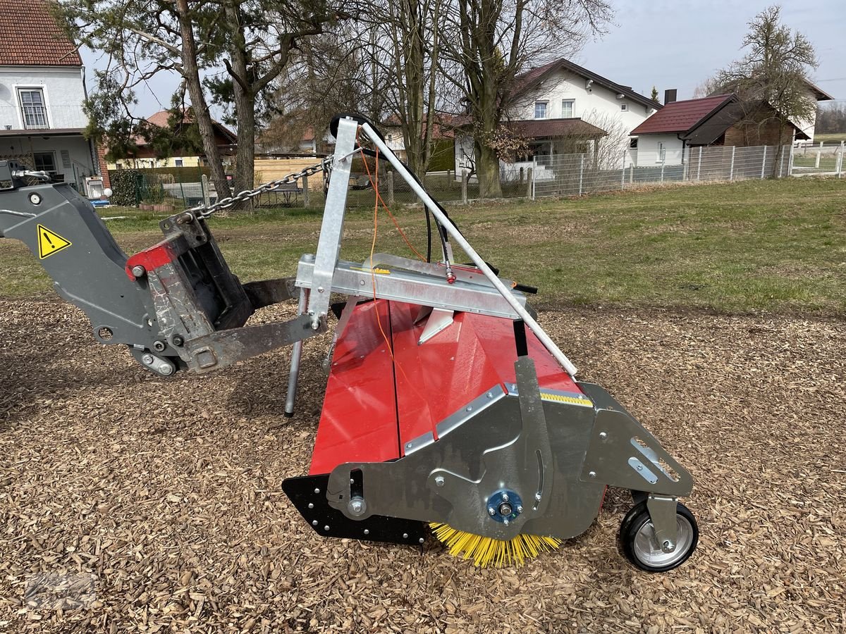 Kehrmaschine van het type Westermann Optimal Kehrmaschine 2300mm Heck oder Frontanbau, Neumaschine in Burgkirchen (Foto 7)