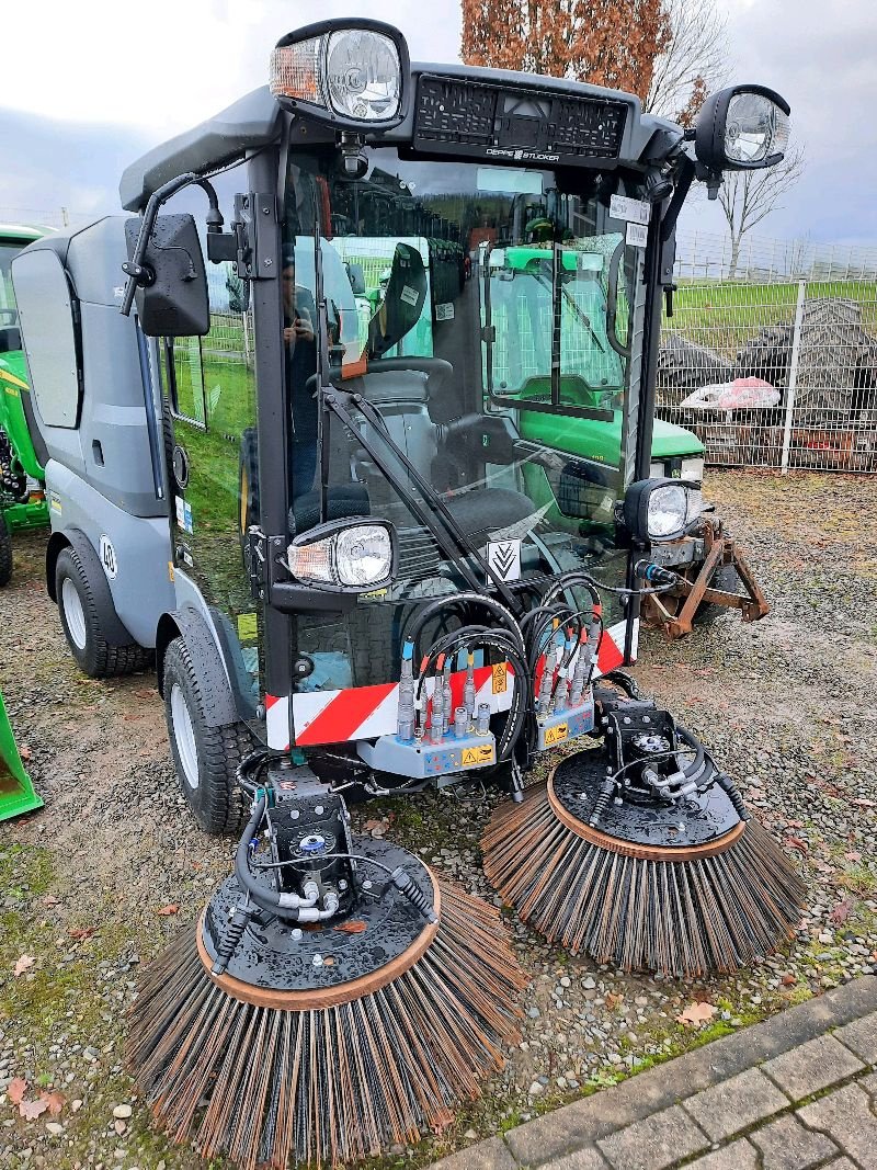 Kehrsaugmaschine a típus Kärcher MC 130 PLUS, Neumaschine ekkor: Lauterberg/Barbis (Kép 5)