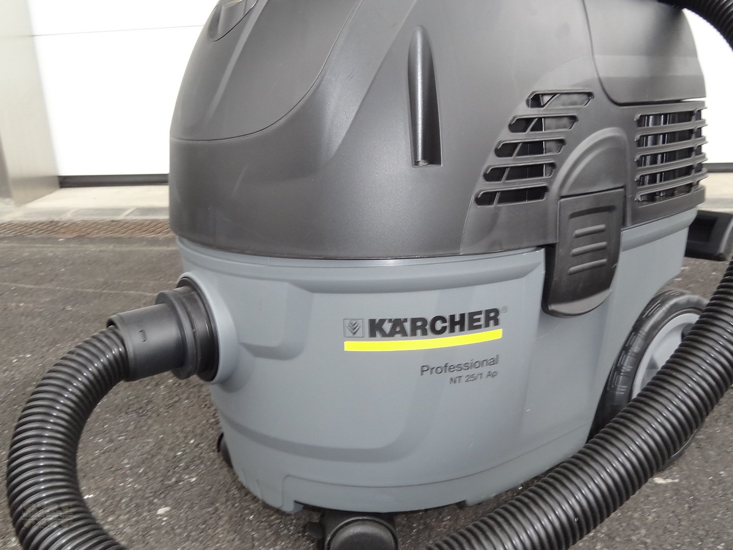 Kehrsaugmaschine του τύπου Kärcher Professional NT 25/1 AP, Neumaschine σε Geroda (Φωτογραφία 8)