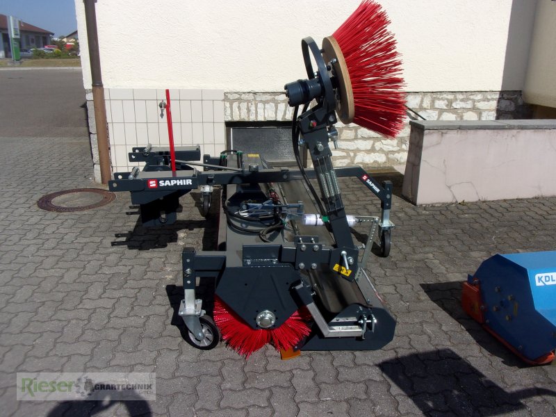 Kehrsaugmaschine del tipo Saphir GKM 231 vielseitig Leistungsstark für Stapler und Traktor mit Auffangwanne und  Seitenbesen, Neumaschine en Nördlingen (Imagen 1)