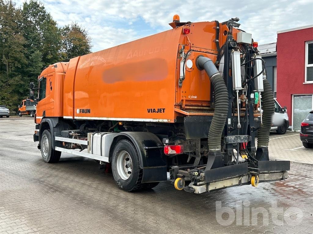 Kehrsaugmaschine van het type Scania Viajet 6R - M, Gebrauchtmaschine in Düsseldorf (Foto 4)