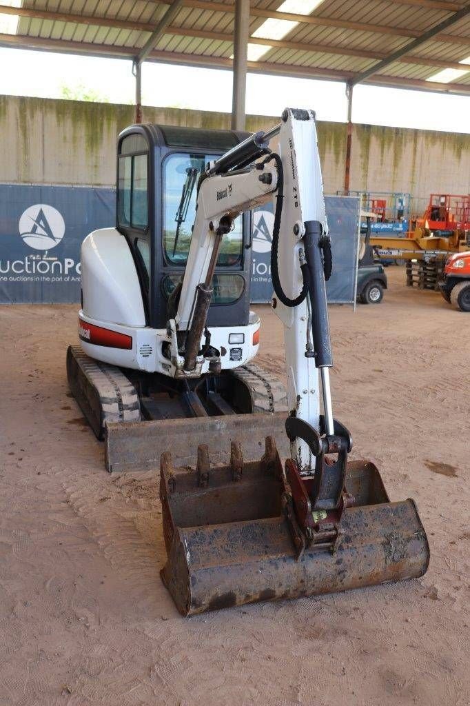 Kettenbagger typu Bobcat 325G, Gebrauchtmaschine v Antwerpen (Obrázok 7)