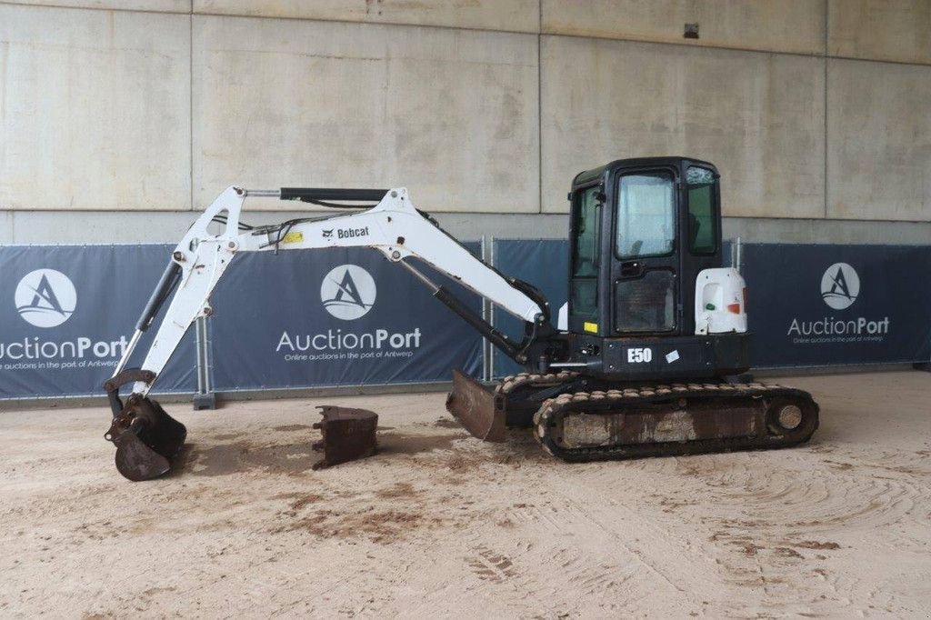 Kettenbagger du type Bobcat E50 Compact Excavator, Gebrauchtmaschine en Antwerpen (Photo 1)