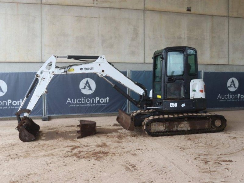 Kettenbagger du type Bobcat E50 Compact Excavator, Gebrauchtmaschine en Antwerpen (Photo 1)