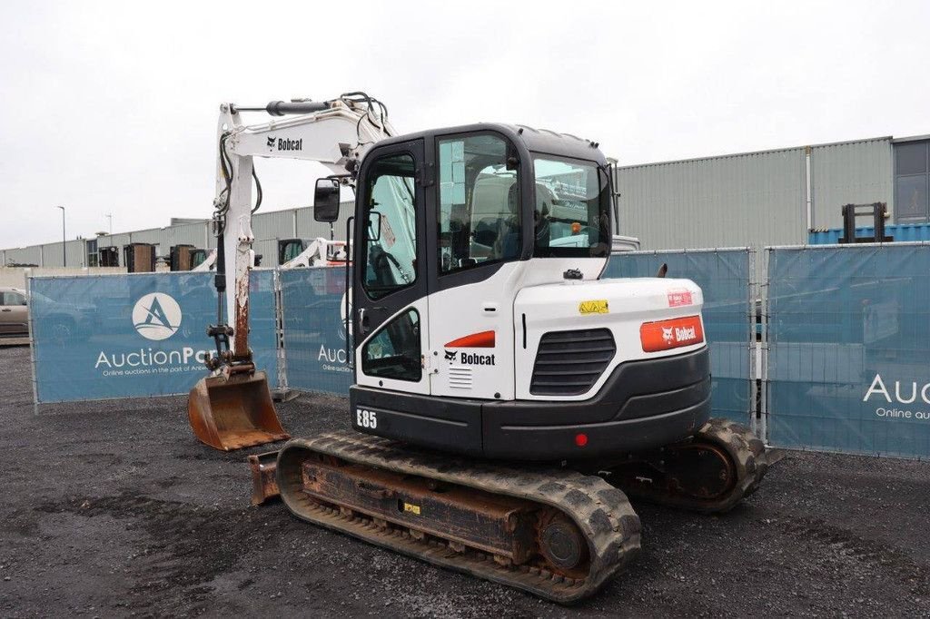 Kettenbagger des Typs Bobcat E85, Gebrauchtmaschine in Antwerpen (Bild 3)