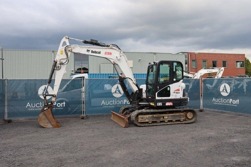 Kettenbagger of the type Bobcat E85, Gebrauchtmaschine in Antwerpen (Picture 1)