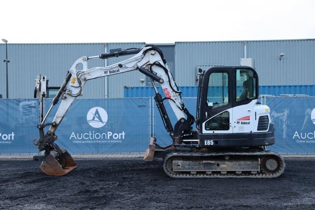 Kettenbagger of the type Bobcat E85, Gebrauchtmaschine in Antwerpen (Picture 2)