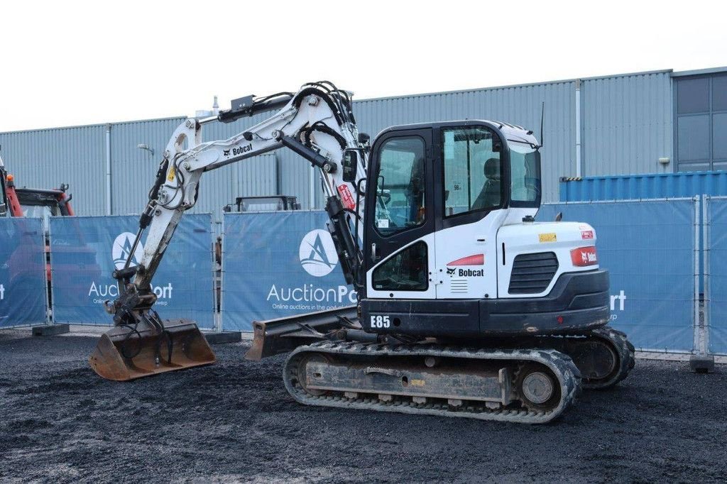 Kettenbagger of the type Bobcat E85, Gebrauchtmaschine in Antwerpen (Picture 3)