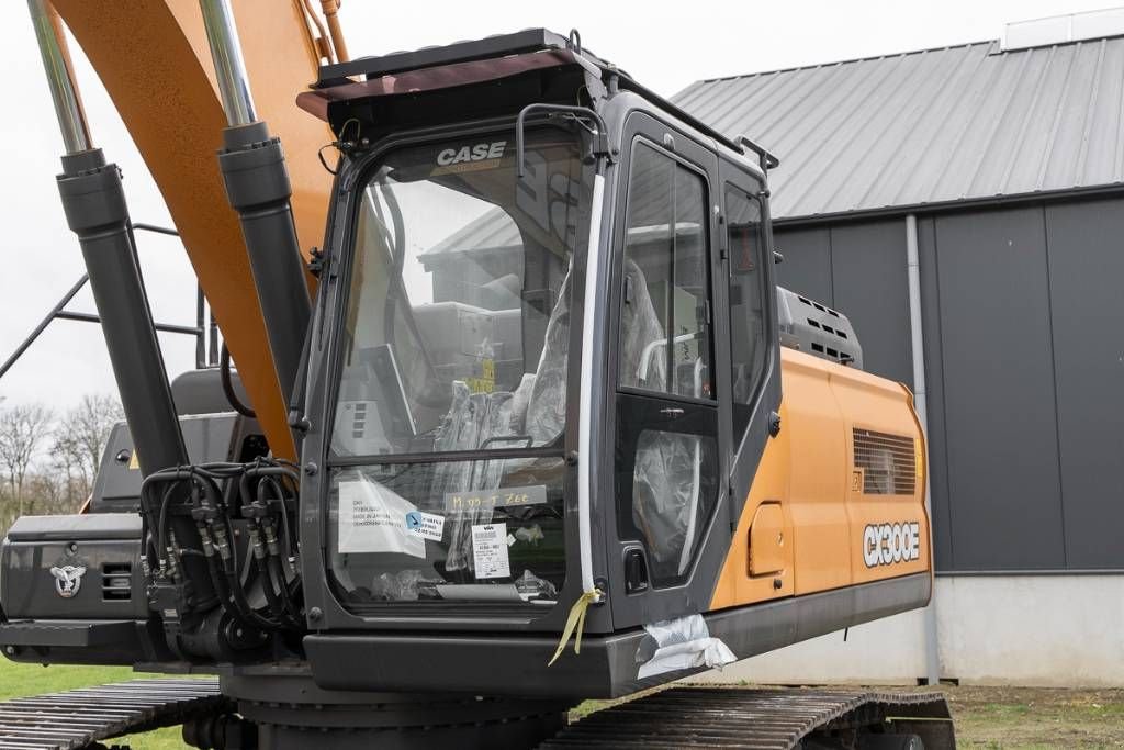 Kettenbagger des Typs Case CX 300E, Neumaschine in Moerbeke (Bild 11)