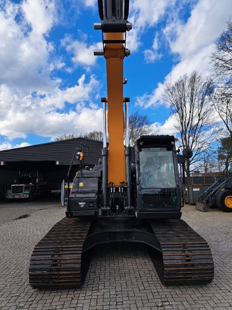 Kettenbagger of the type Case CX210E, Neumaschine in Almelo (Picture 7)