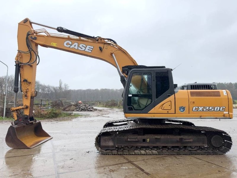 Kettenbagger of the type Case CX250C - Dutch Machine / Rear + Side Camera, Gebrauchtmaschine in Veldhoven (Picture 1)