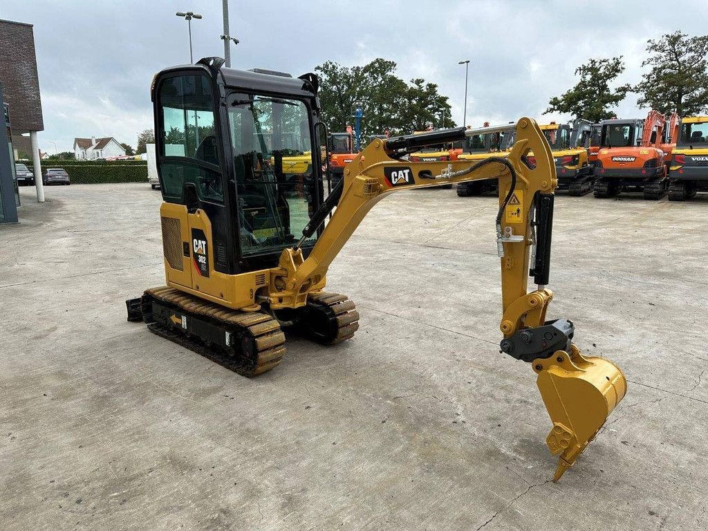 Kettenbagger typu Caterpillar 302CR, Gebrauchtmaschine v Antwerpen (Obrázok 3)